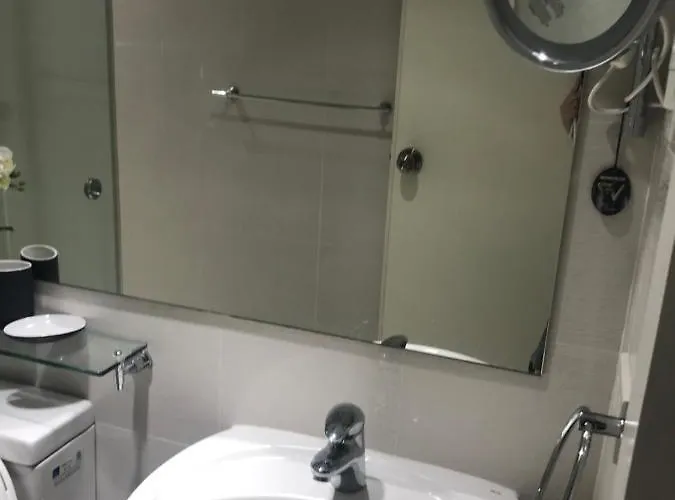 渡假村 2 Bedroom Corner Beach View With Wifi At Azure Urban Residences 马尼拉