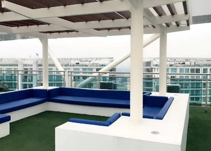 渡假村 2 Bedroom Corner Beach View With Wifi At Azure Urban Residences