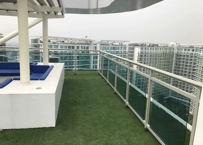 2 Bedroom Corner Beach View With Wifi At Azure Urban Residences