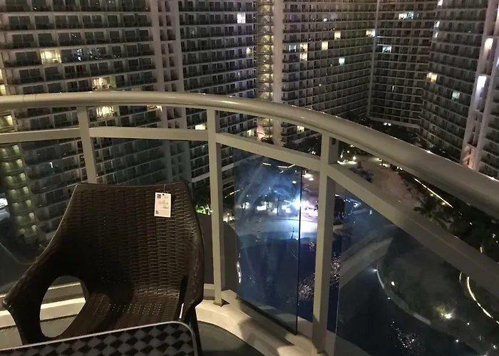 2 Bedroom Corner Beach View With Wifi At Azure Urban Residences *
