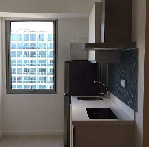 2 Bedroom Corner Beach View With Wifi At Azure Urban Residences *