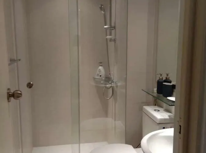 渡假村 2 Bedroom Corner Beach View With Wifi At Azure Urban Residences *